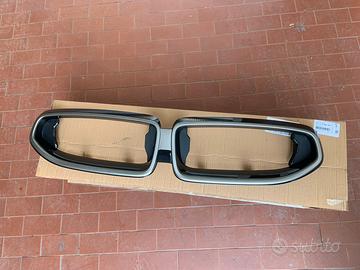 Griglia centrale paraurti Bmw 240i