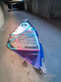 Vela windsurf duotone idol 4.4