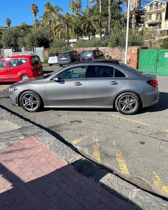 CLASSE A 200 SEDAN PREMIUM AMG 163CV