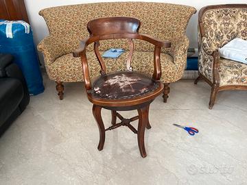 Sedia in legno stile inglese con braccioli