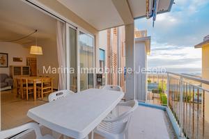 Appartamento Quadrilocale Frontemare in Piazza Mar