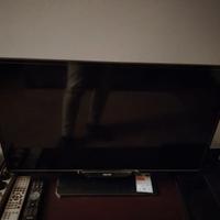TV 32" Philips (con imballo originale e pellicole)