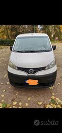 Furgone nissan nv 200 in buonissimo stato