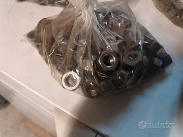 Bulloni e dadi 14x40 e 16x50