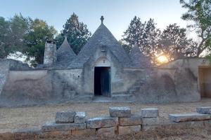 Trullo contrada "Coltura" Latiano e terreno 6000m2