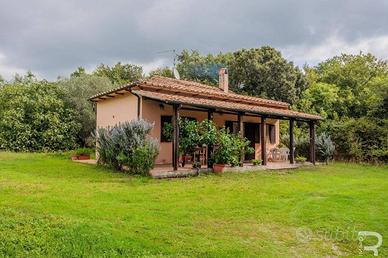 Villa indipendente in una splendida posizione appa