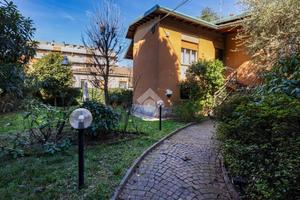 VILLA SINGOLA A CASTELLANZA