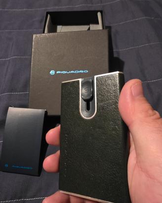 Portacarte piquadro automatico

