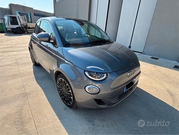 FIAT 500 E la prima