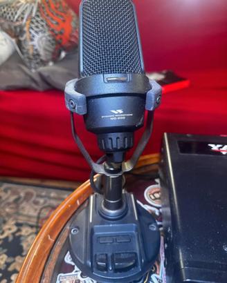 DM-200 Dynamic Microphone Yaesu