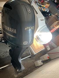 Motore fuoribordo Yamaha 200