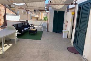 Monolocale con terrazzo vicino mare