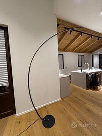 Lampada Arc Inoleds 220x32cm