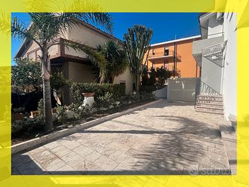 Villa a pochi passi dal mare