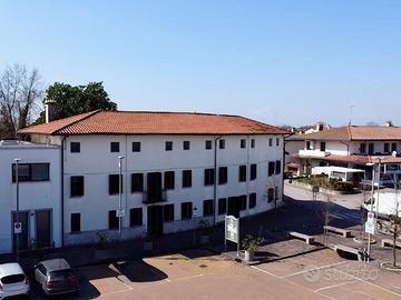 CASA TRICAMERE: il privilegio di un giardino es...