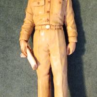 statuina castagna generale MacArthur  