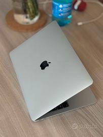 MacBook Air 13" 2020 - Intel i3, 8GB/256GB Argento