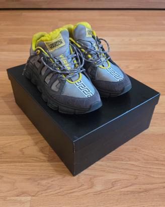 Versace Trigreca Grey n°42 - LIKE NEW