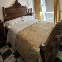 antico letto di noce