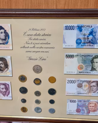Quadro con banconote Lira stampate
