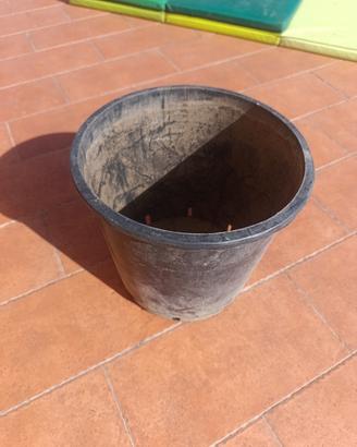 vaso nero in pvc