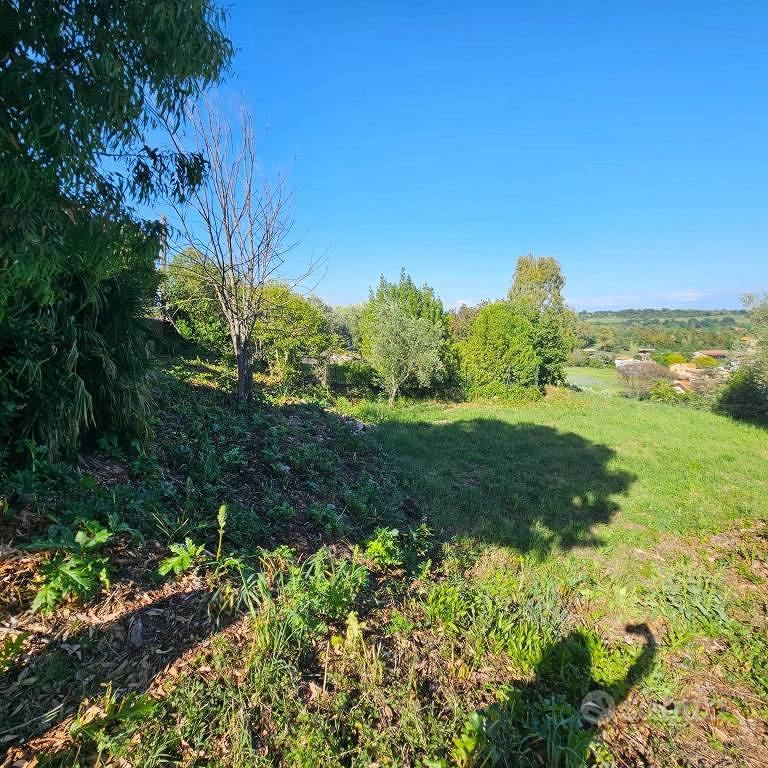 Terreno di 1226 m² a Fiumicino - Altro