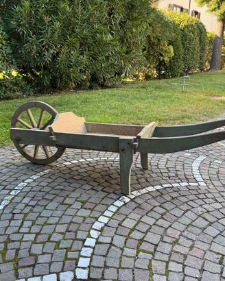 Carriola antica in legno e ferro – Arredo giardino