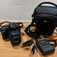 Canon EOS 1300D con obiettivo EF-S 18-55mm