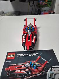 lego technic racing speedboat