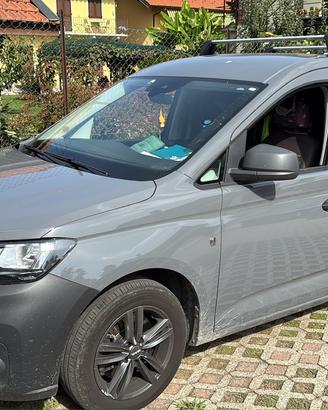 VOLKWAGEN Caddy 2.0 TDI Business DSG