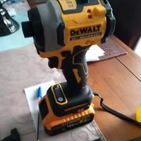 Avvitatore Dewalt, brushless DCF887