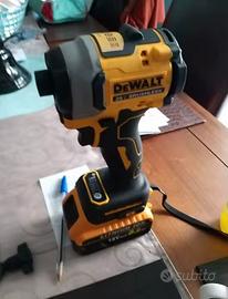 Avvitatore Dewalt, brushless DCF887