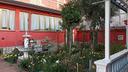 fabbricato-centrale-con-depandance-e-giardino