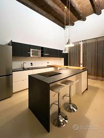 Pensili Cucina Ikea con Microonde Indesit