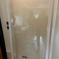 Box doccia con porta