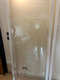 Box doccia con porta