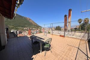 CASA SEMINDIPENDENTE A GRAGNANO