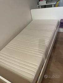 Letto singolo compreso di materasso
