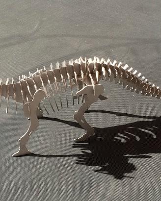 scheletro dinosauro in acciaio inox