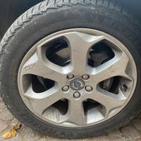 Volvo xc  cerchi in lega con gomme invernali