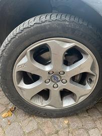 Volvo xc  cerchi in lega con gomme invernali