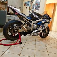 Yamaha r6 pronto pista