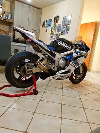 Yamaha r6 pronto pista