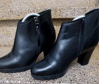 stivaletto Bata pelle nera nr 37 tacco 8