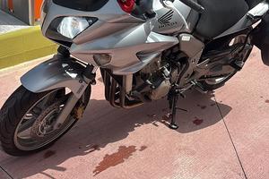 Vedo honda cbf1000