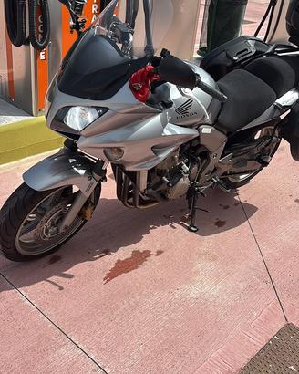 Vedo honda cbf1000