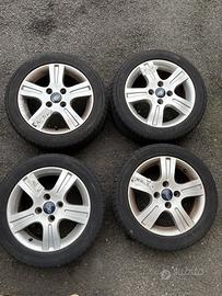 Cerchi in lega ford 15” con gomme 195/50 R15 82V