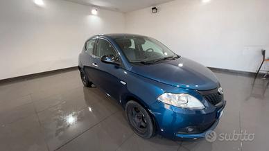 Lancia ypsilon 1.0 FireFly Hybrid 70cv
