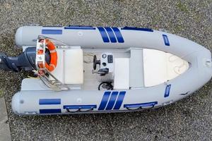 Gommone 450 con Yamaha 40 CV 4 tempi