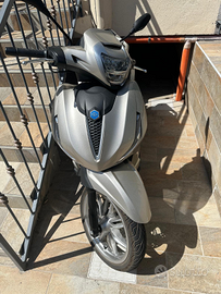 Piaggio Beverly 300 - 2023 - Soli 3.000 km - Come